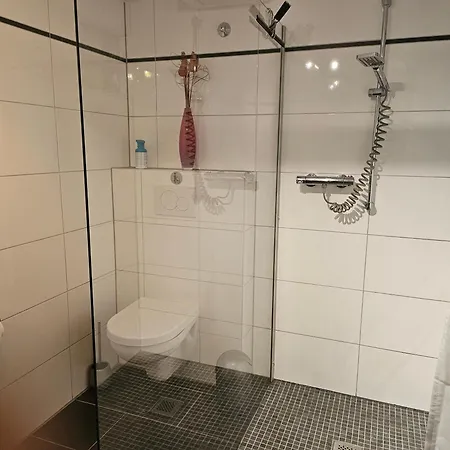 아파트 Lounge 1 *